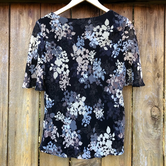 100% Polyester Black Blouse with Flower Patterns - Picture 3 of 8